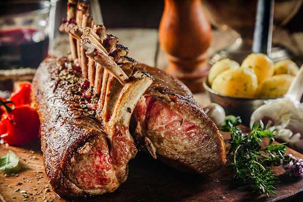Pembrokeshire-Lamb-Meat-Box-UK-Supplier-Welsh-Lamb Pembrokeshire-Lamb-Meat-Box-UK-Supplier-Welsh-Lamb